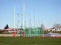 Aire d'athlétisme et de lancers en marge du terrain d'honneur.