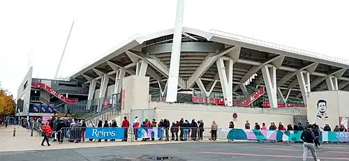 Stade Delaune et hommages à Just Fontaine et Raymond Kopa,