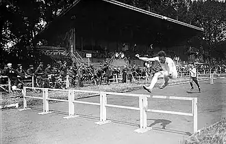 Fête sportive américaine (meeting sportif franco-américain) et course de haies le 4 juillet 1918.