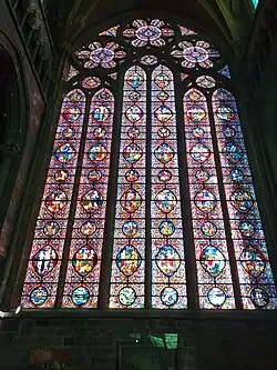 Le grand vitrail de la collégiale Notre-Dame.