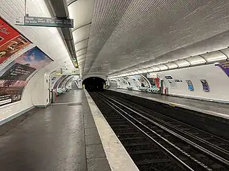 Les quais vus en direction de Louis Blanc.