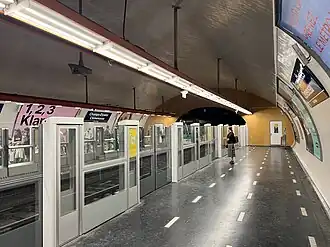 Vue du quai pour Les Courtilles et Saint-Denis - Université.