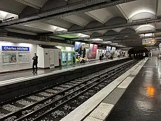 Vue des quais en direction de Boulogne - Pont de Saint-Cloud.