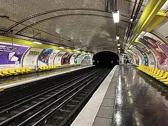 Quai en direction de Mairie d'Issy.