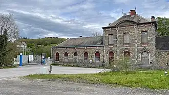 Bâtiment côté rue.