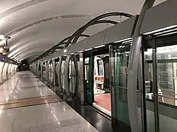 Une rame MP 05 à quai.