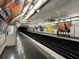 Les quais vus en direction de Châtillon - Montrouge.