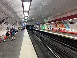 La station de la ligne 11.