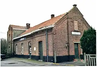 Bâtiment de la gare côté rue.