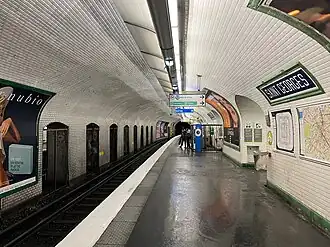 Le quai en direction de Mairie d'Aubervilliers.