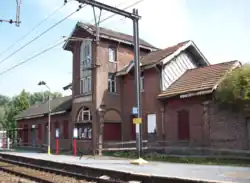 Bâtiment voyageurs (fermé).