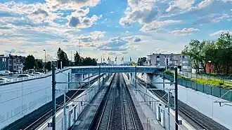 Vue des quais et des voies.