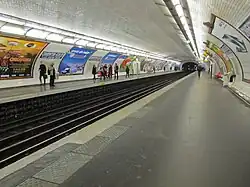 La station de métro Charenton-Ecoles sur la ligne 8.
