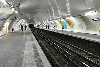 Intérieur de la station en juin 2013.