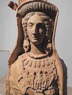 Porteuse d’offrande. Terre cuite. Lavinium, sanctuaire de Minerve., IIIe&nbsp;siècle&nbsp;av. J.-C. (396 AEC et après)