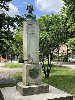 Statue d'Eugène Silvain à Asnières