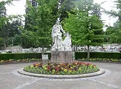 Statue commémorative des Héros.