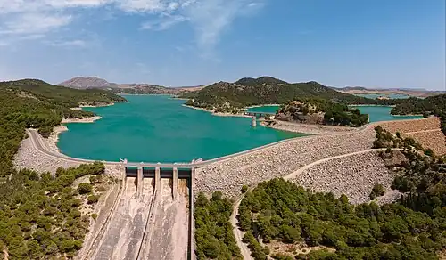 Vue vers le nord sur le réservoir du Guadalteba