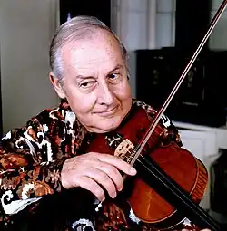 Stéphane Grappelli et son violon Pierre Hel dit le « Grappelli » qui l'obtint en 1929
