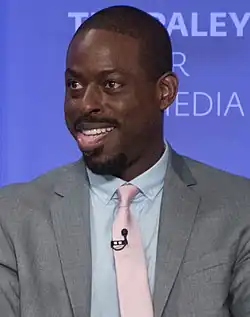 Sterling K. Brown, Primetime Emmy Award du meilleur acteur dans une série télévisée dramatique en 2017 pour son rôle dans This Is Us.