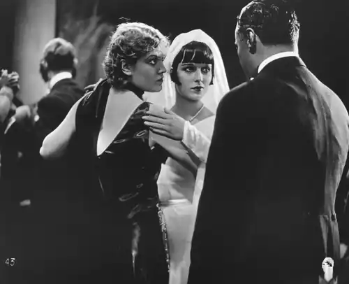 Loulou et la comtesse Geschwitz (Alice Roberts) dans Loulou