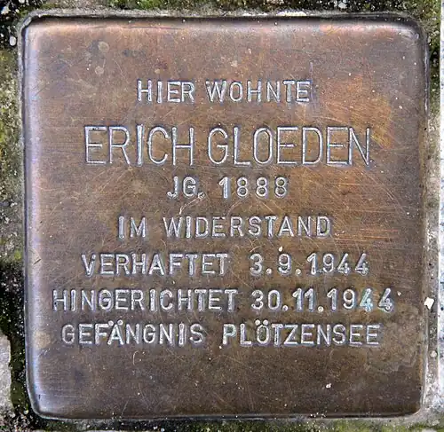 La plaque de son mari, Erich Gloeden.