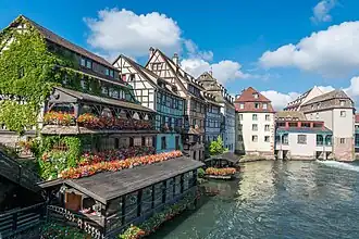 Au Pont Saint-Martin et anciennes Glacières.