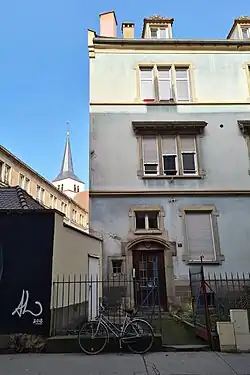 Façade du no&nbsp;1.