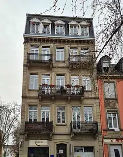 Façade principale du no&nbsp;4.