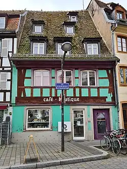 Façade du no&nbsp;6.