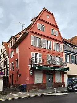 Angle au 65, rue de Zurich.