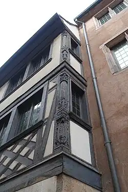 Maison à colombages (no&nbsp;1).