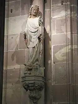 Statue de sainte Catherine.