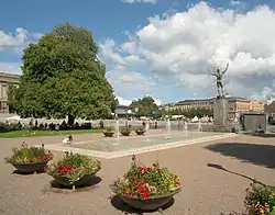 Le Chanteur au Soleil et l'étang, 2019.