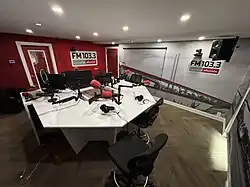 Photographie du studio.