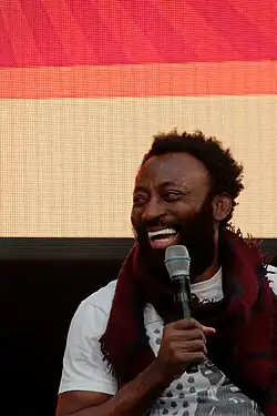 Description de l'image Stuttgart 2024 - ComicCon - Babs Olusanmokun - by-RaBoe 023.jpg.