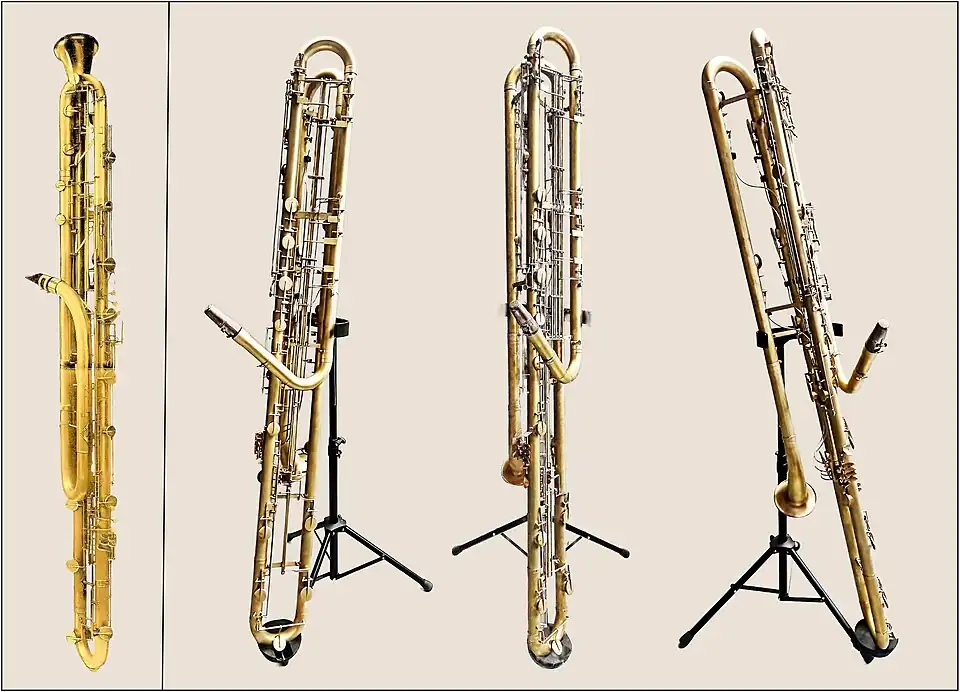 Clarinettes octo-contrebasse de Leblanc (vue à gauche, 1939) et Foag (à droite, 2025).