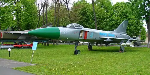 Le Su-15TM exposé au Musée de la Force aérienne ukrainienne, à Vinnytsia. Il possède des marquages «&nbsp;Leonid Bykov&nbsp;» et «&nbsp;Maestro&nbsp;», en mémoire de l'acteur soviétique et ukrainien Leonid Bykov.