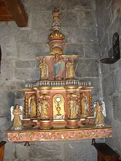 Église du Sunhar, autel.