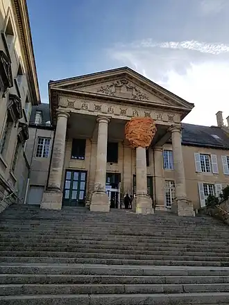 Nest, de Tadashi Kawamata.