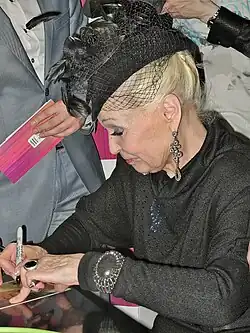 Description de cette image, également commentée ci-après