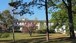 Ambassade à Canberra.