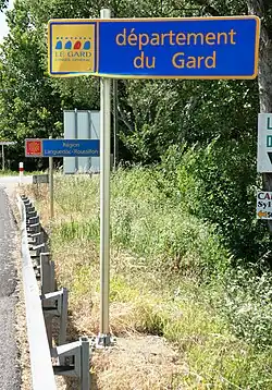 Panneau E36a suivi d'un E36b.