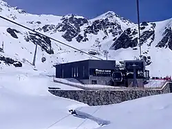 Arrivée à Plan-Bouchet avec la télécabine d'Orelle-Caron.