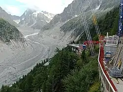 La télécabine en construction en août 2023.