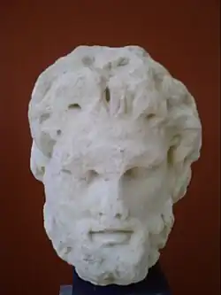 Tête inachevée (A782). Fin de l'époque hellénistique