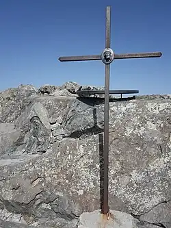 Bas-relief, croix, table d'rientation (4 août 2017).