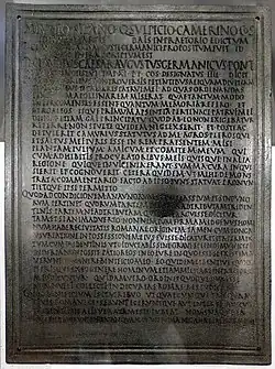 plaque de bronze gravée