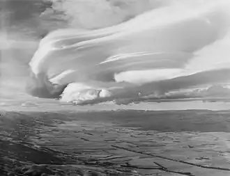 Taieri Pet, nuage lenticulaire récurrent en Nouvelle-Zélande.