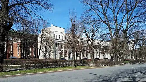 Boulevard Rävala en avril 2022.